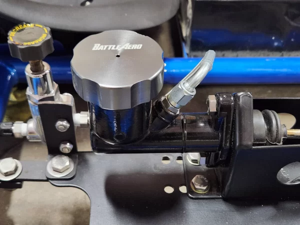 Master Cylinder with Reservoir - Image 8